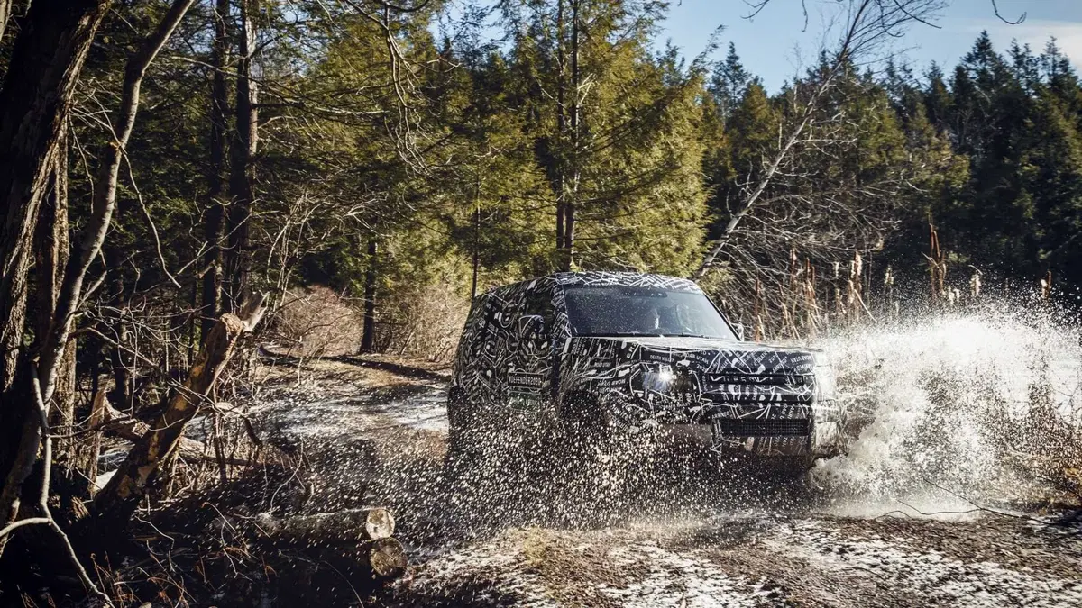 Nuovo Land Rover Defender, le prime immagini ufficiali (6)