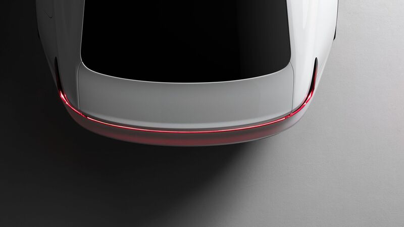 Polestar 2, il primo teaser dell&#039;elettrica