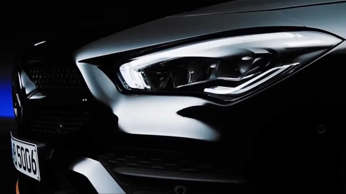Mercedes CLA, i teaser prima del debutto (5)