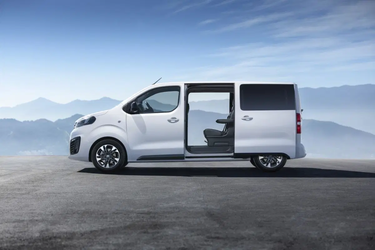 Opel Zafira Life, il monovolume dell'era PSA (8)