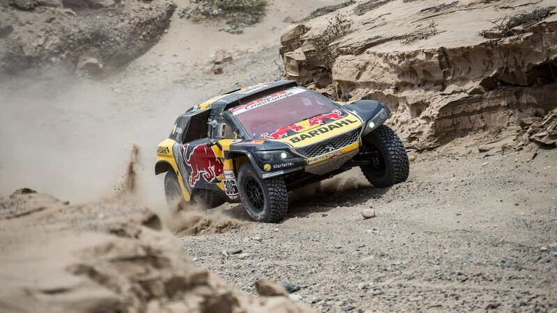 Dakar Per&ugrave; 2019 Loeb-Peugeot. Non il giorno ideale per affrontare il Rally nel caos