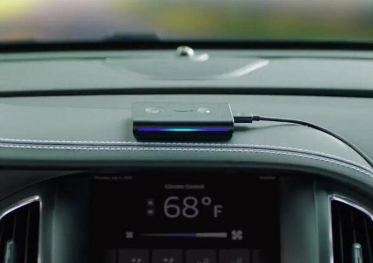 Amazon Echo Auto, Alexa arriva anche in macchina
