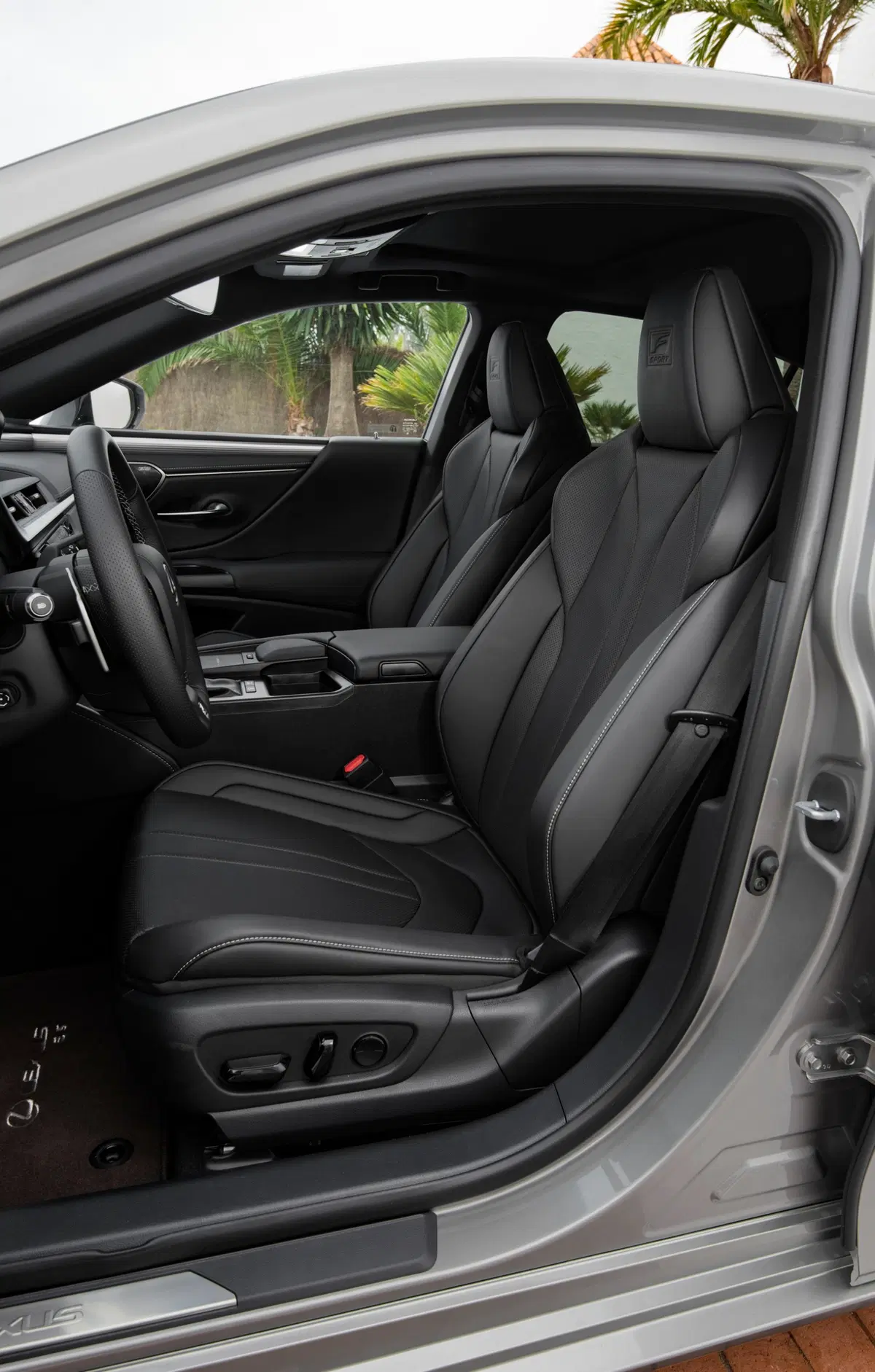 Lexus ES 2019, ci conquista con trazione anteriore ed eCVT [Video] (21)
