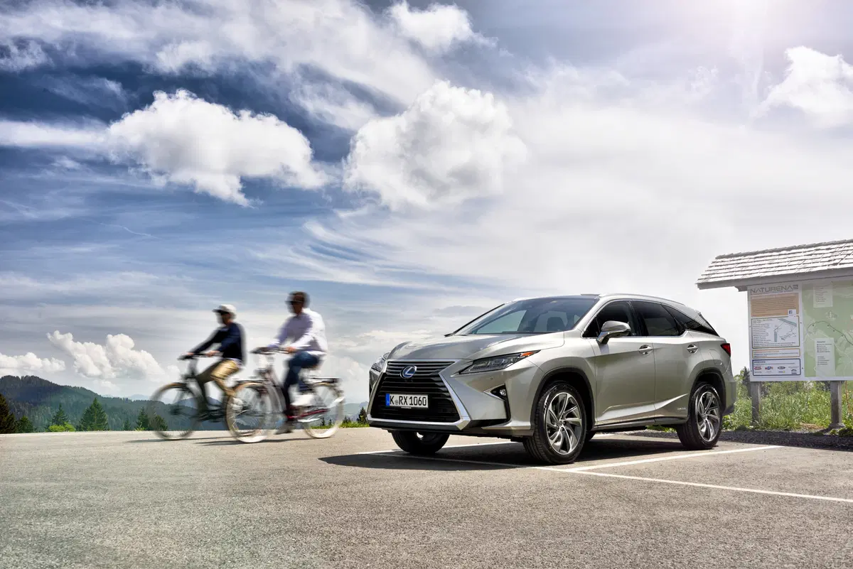 Lexus RX L, il SUV giapponese diventa a 7 posti [Video] (8)