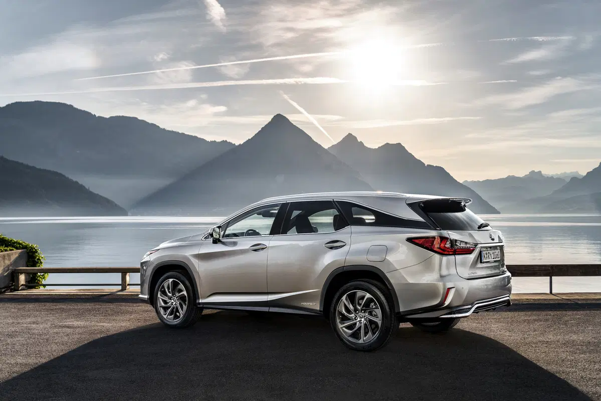 Lexus RX L, il SUV giapponese diventa a 7 posti [Video] (9)