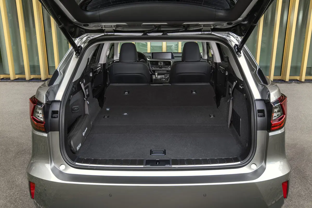 Lexus RX L, il SUV giapponese diventa a 7 posti [Video] (14)