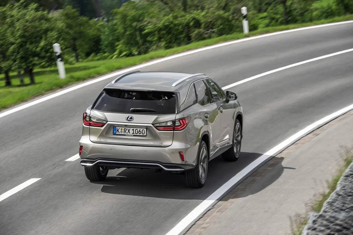 Lexus RX L, il SUV giapponese diventa a 7 posti [Video] (16)