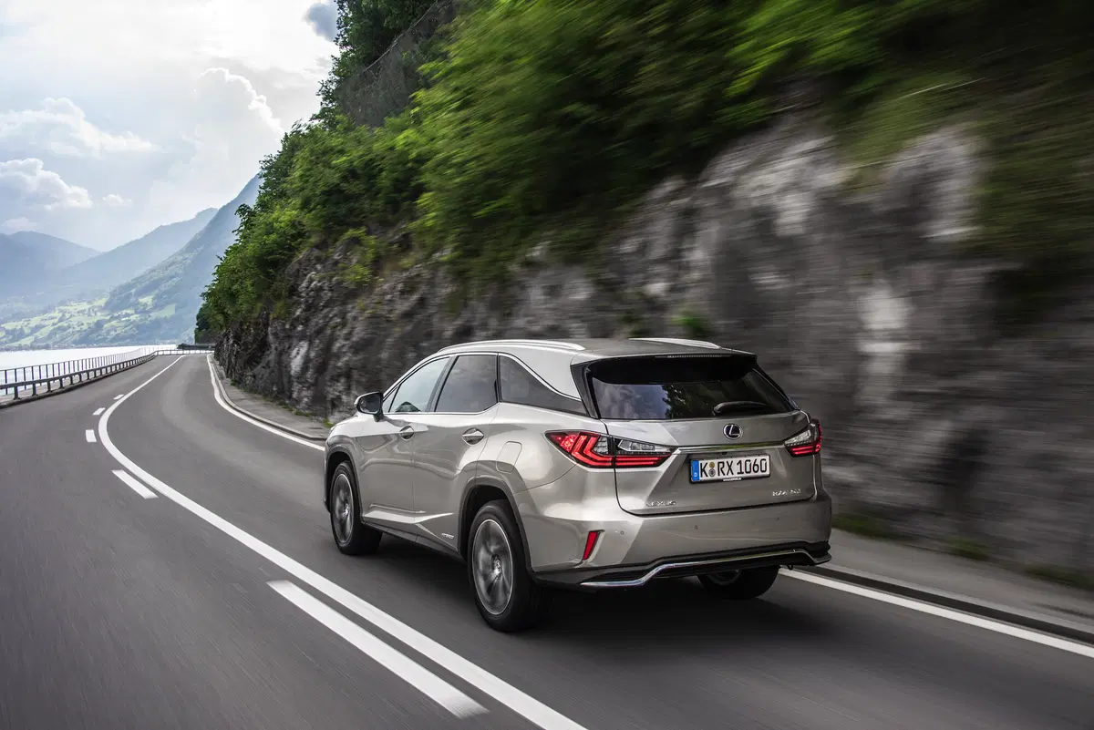 Lexus RX L, il SUV giapponese diventa a 7 posti [Video] (19)
