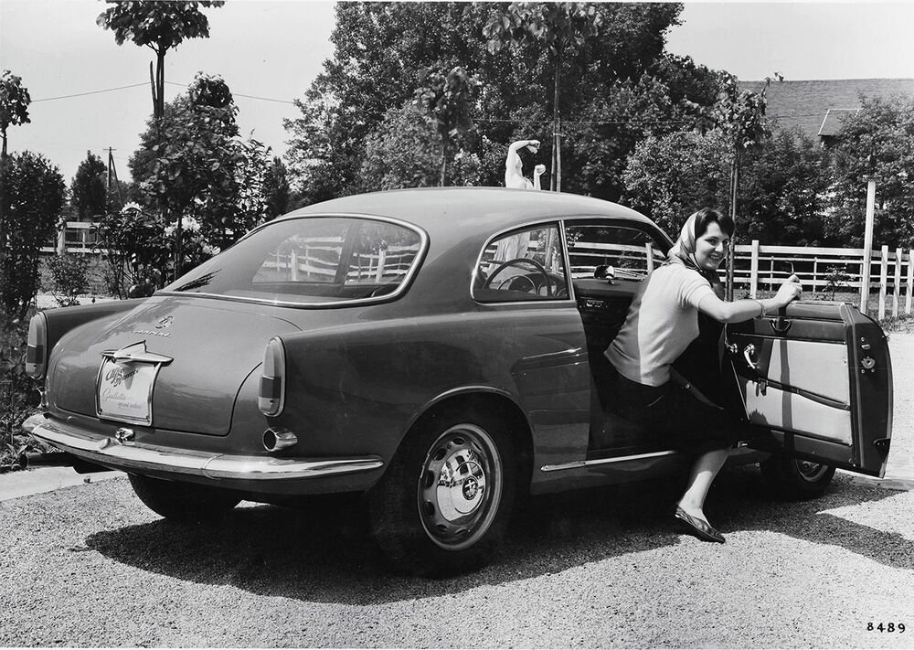 Auto italiana anni Cinquanta: Alfa al top, non solo sui monitor ma nelle strade