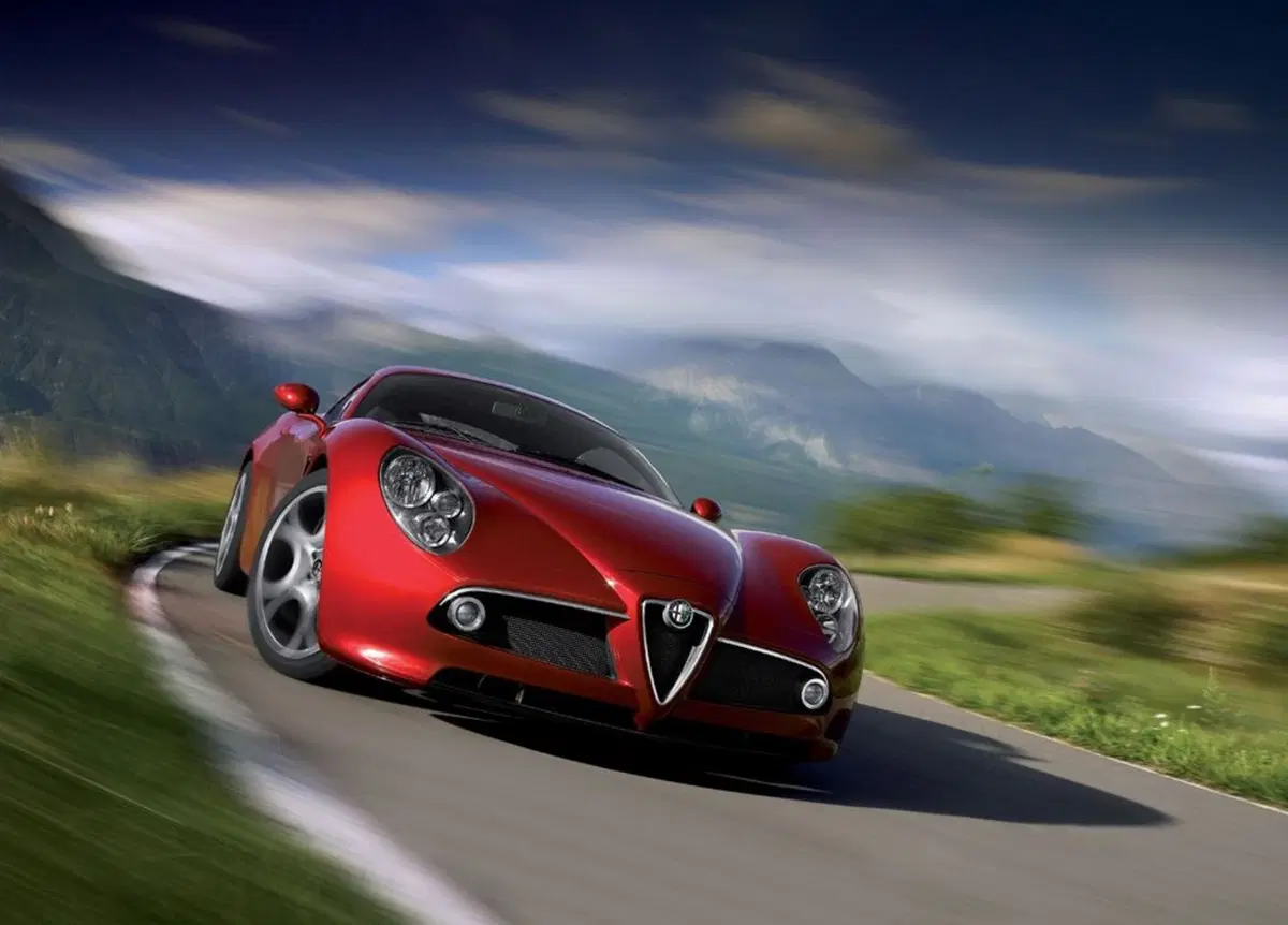 Nuova Alfa Romeo 8C, Ufficiale nel 2023? (6)