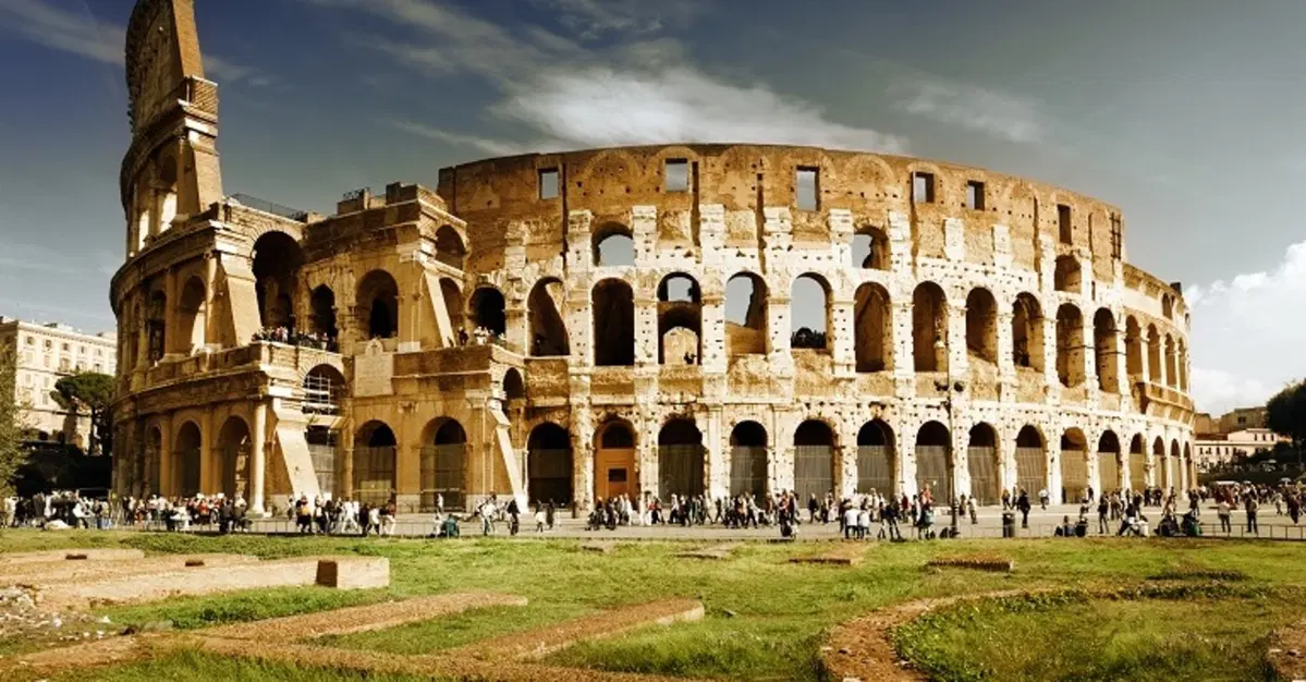 Roma, se cadi in una buca &egrave; soltanto colpa tua