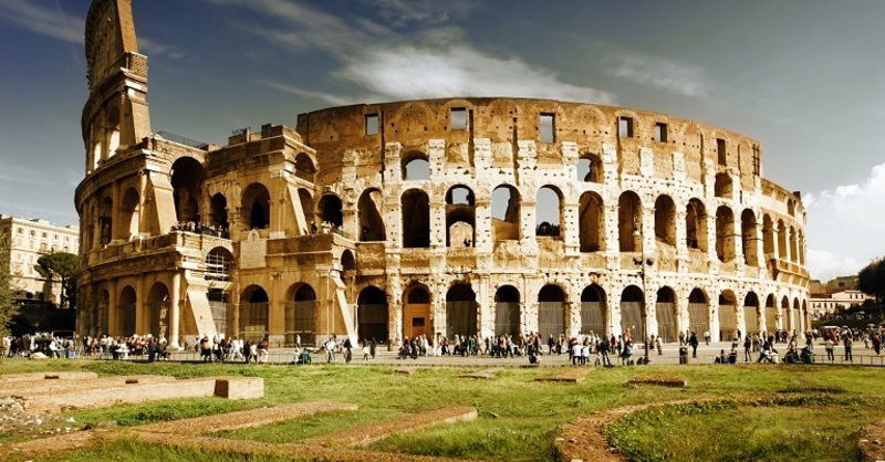 Roma, se cadi in una buca &egrave; soltanto colpa tua