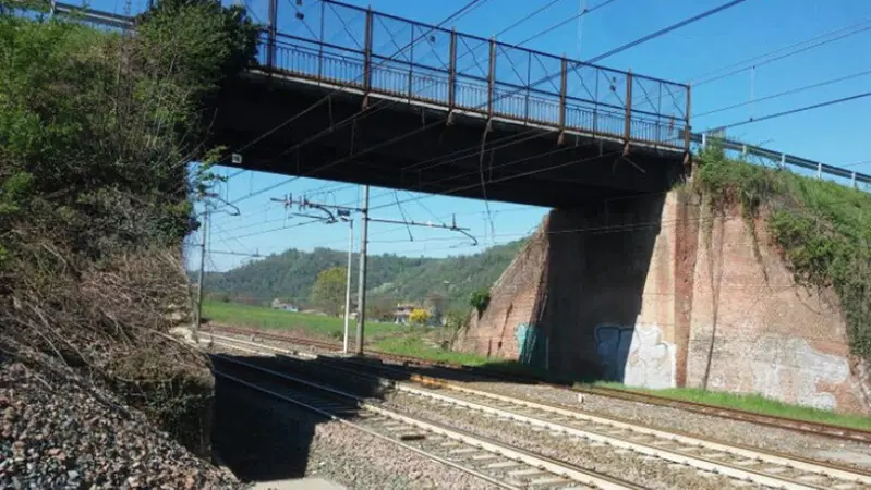 Problema calcestruzzo, limitato il traffico sul cavalcaferrovia a San Michele Mondovì