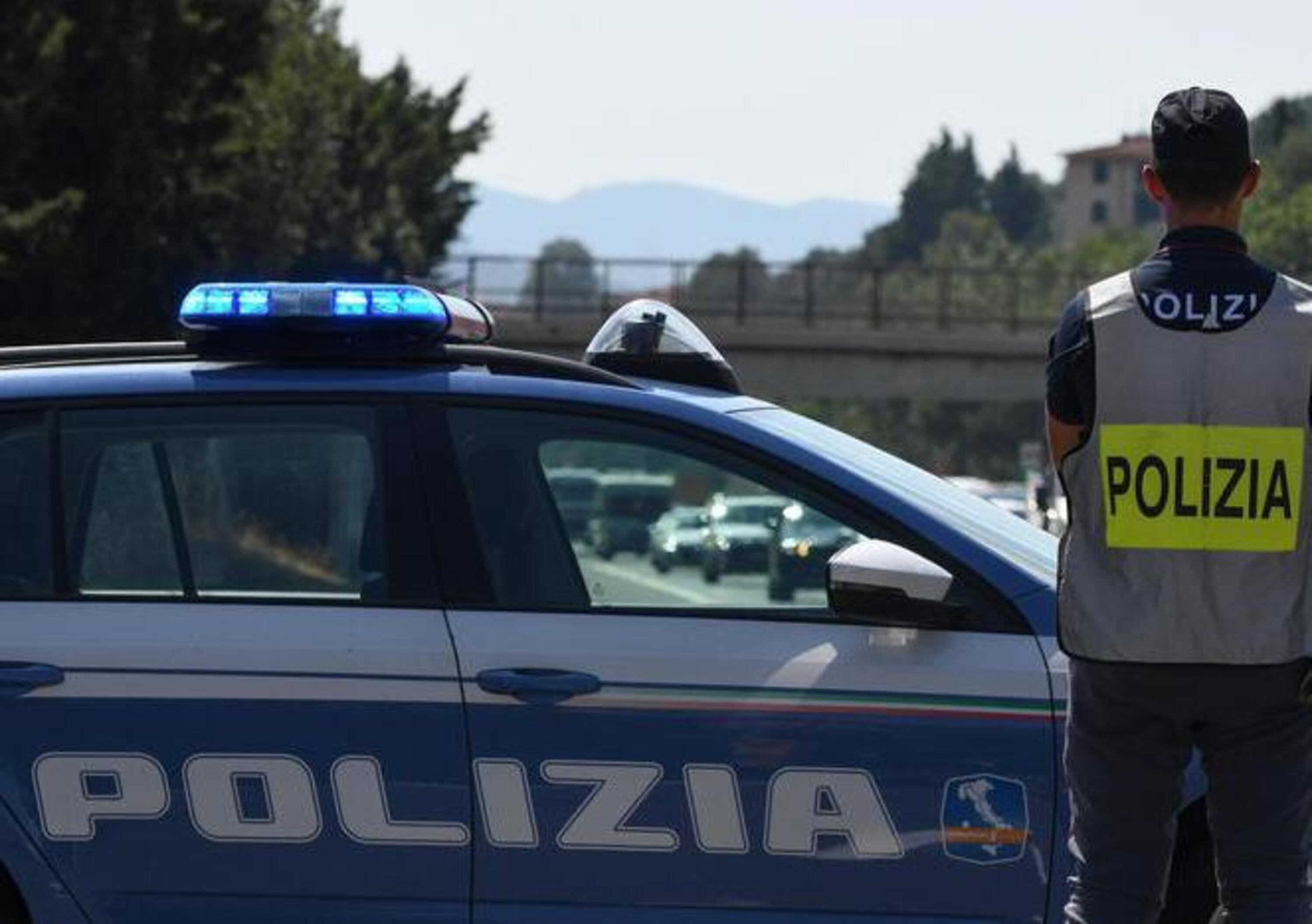 Sicilia, agente presta soccorso dopo incidente: travolto e ucciso