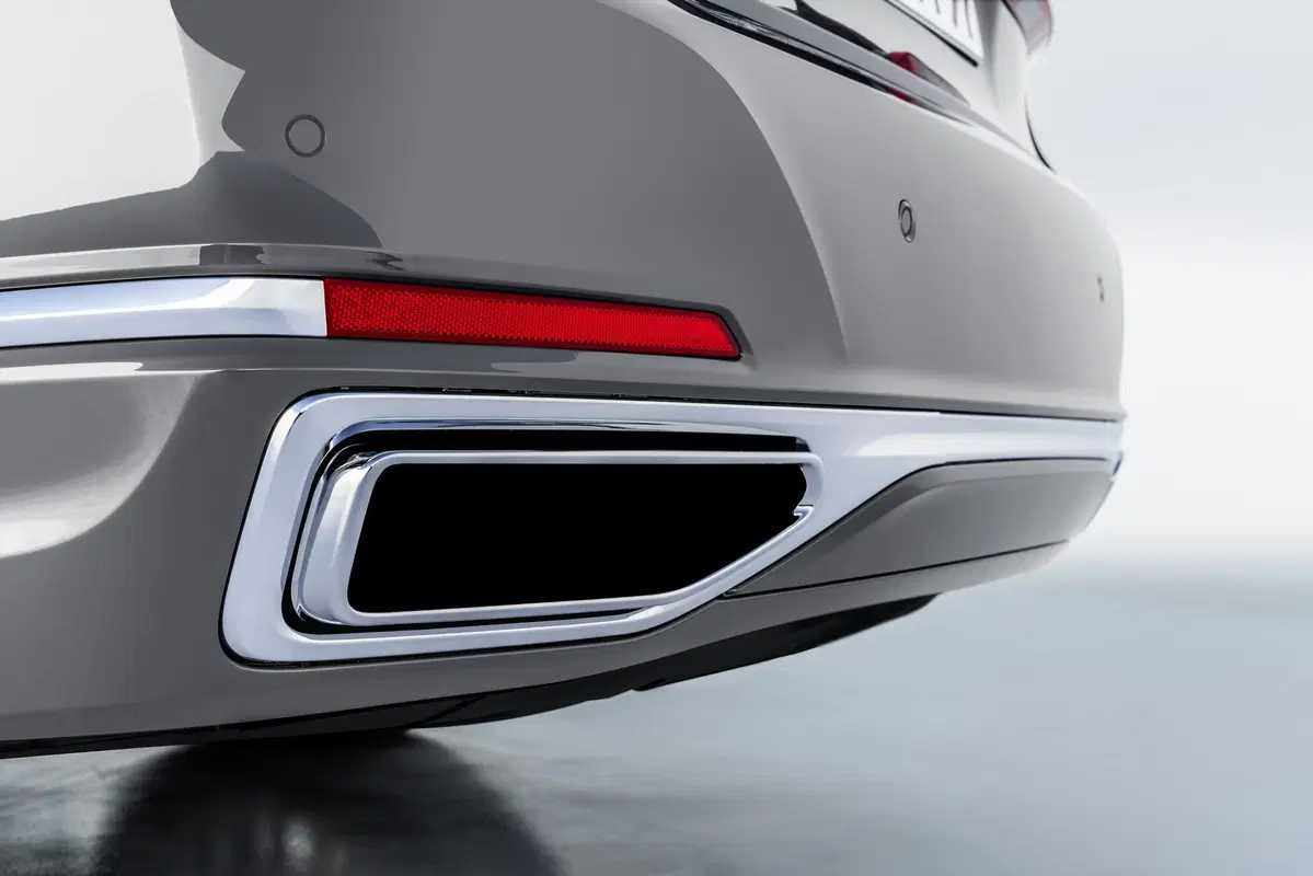 BMW Serie 7 2019, restyling di interni ed esterni per l’ammiraglia (7)
