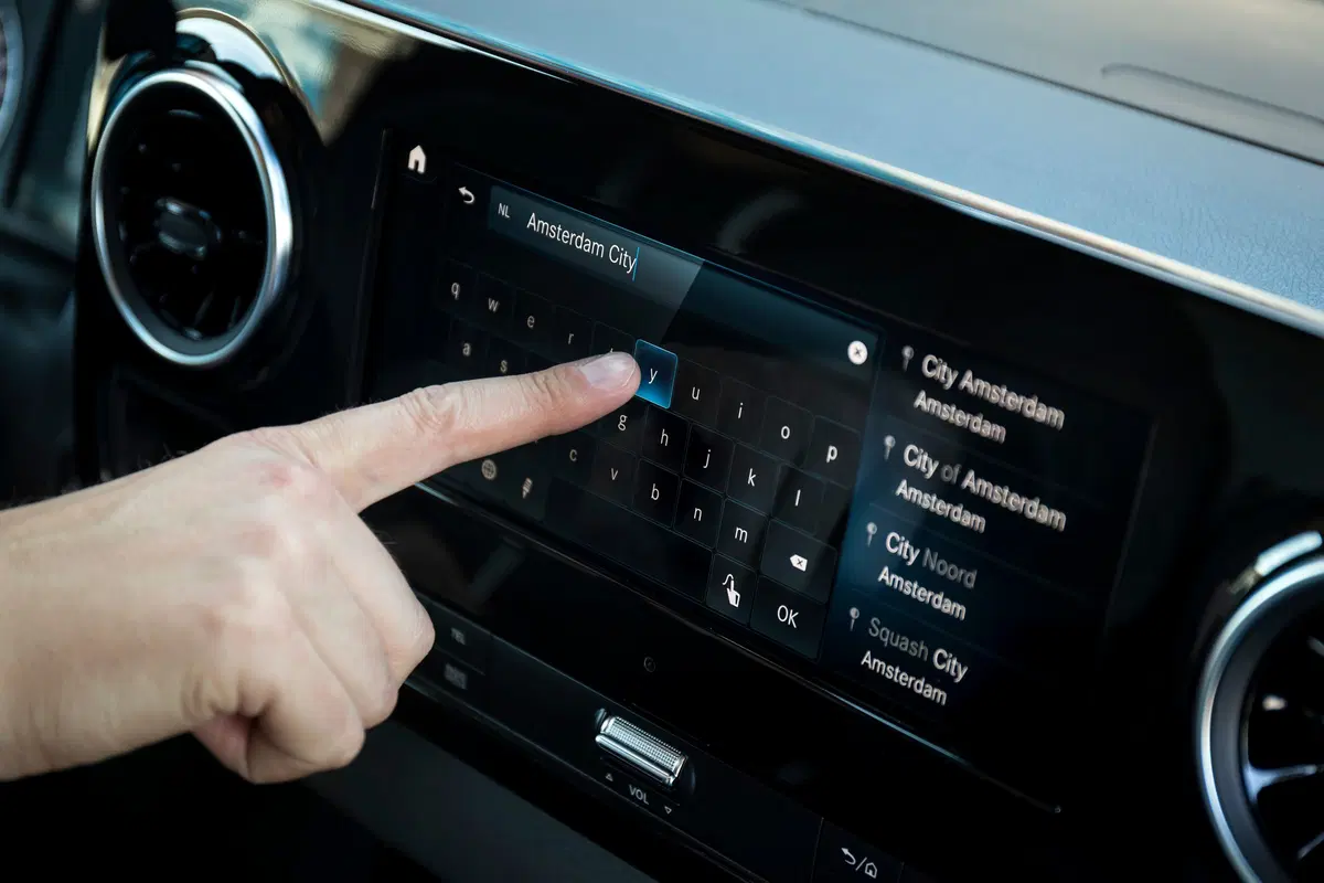 Mercedes Sprinter, con MBUX l'ufficio si sposta con voi [Video]