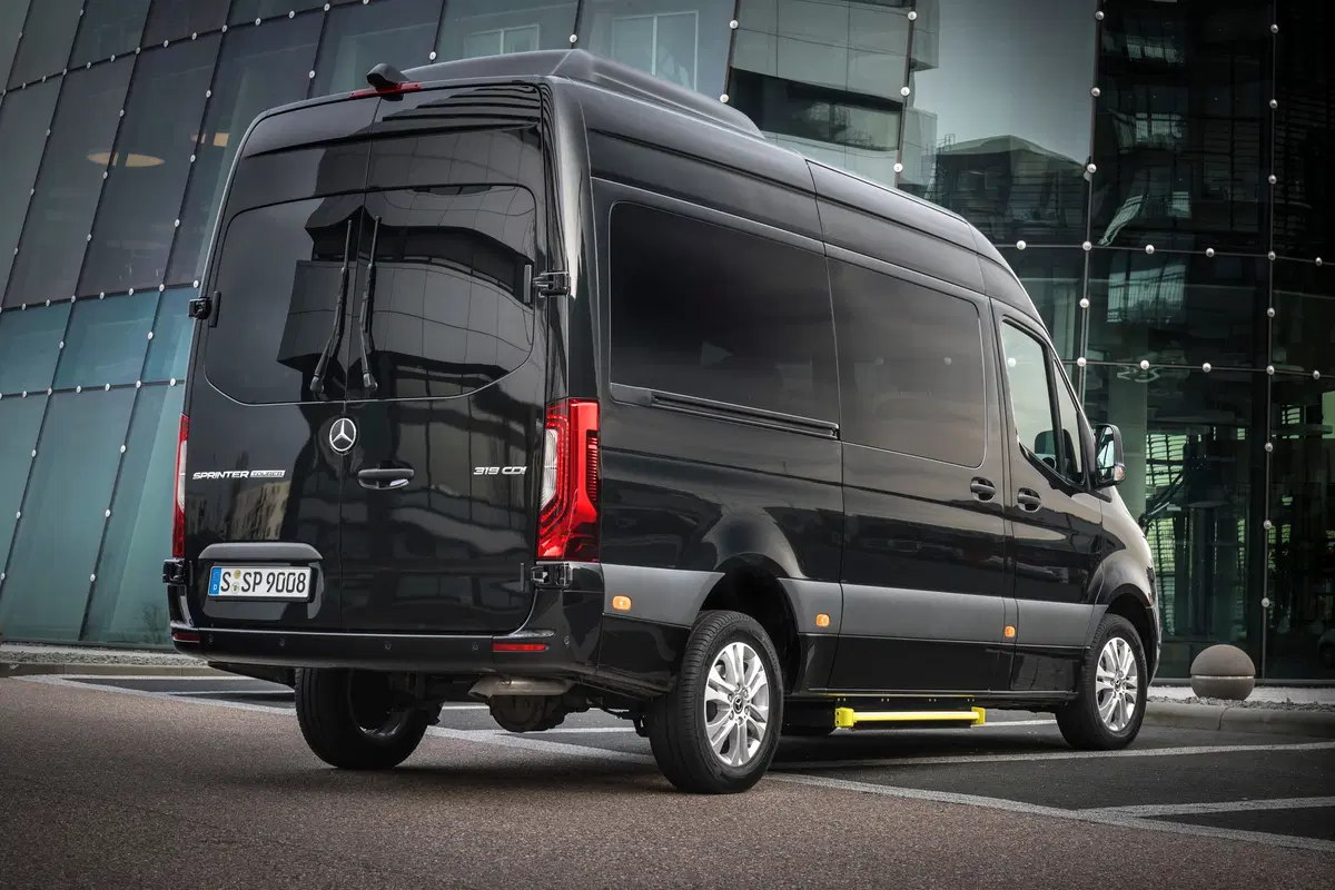 Mercedes Sprinter, con MBUX l'ufficio si sposta con voi [Video] (5)