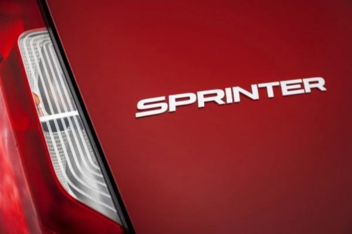 Mercedes Sprinter, con MBUX l'ufficio si sposta con voi [Video] (6)