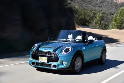 Nuova Mini Cabrio [Video]