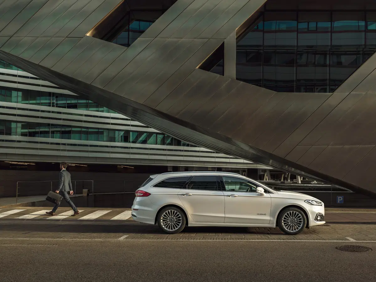 Ford Mondeo restyling 2019, arriva l'ibrido (9)