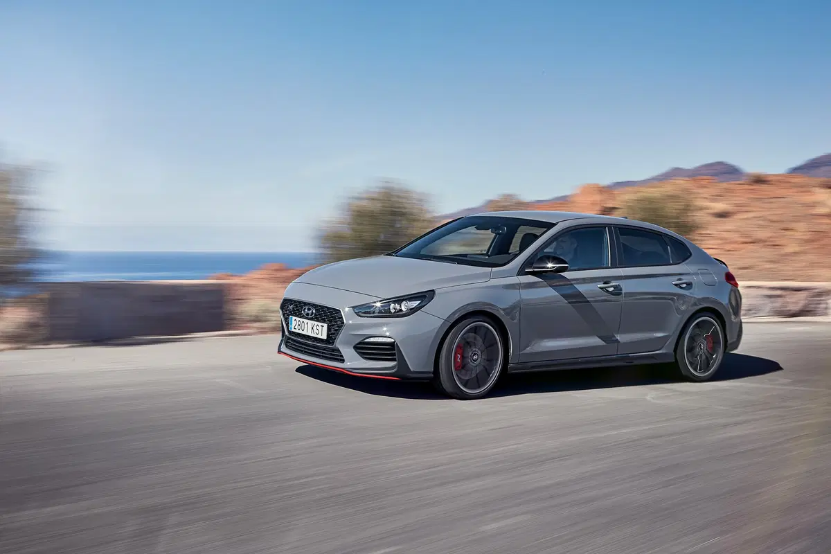 Hyundai i30 Fastback N, grinta da vedere e quanto divertimento (3)