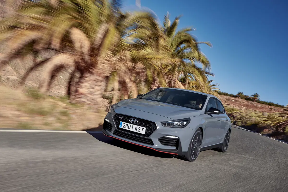 Hyundai i30 Fastback N, grinta da vedere e quanto divertimento (6)