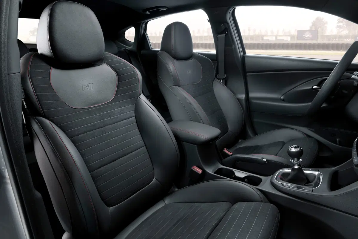 Hyundai i30 Fastback N, grinta da vedere e quanto divertimento (17)