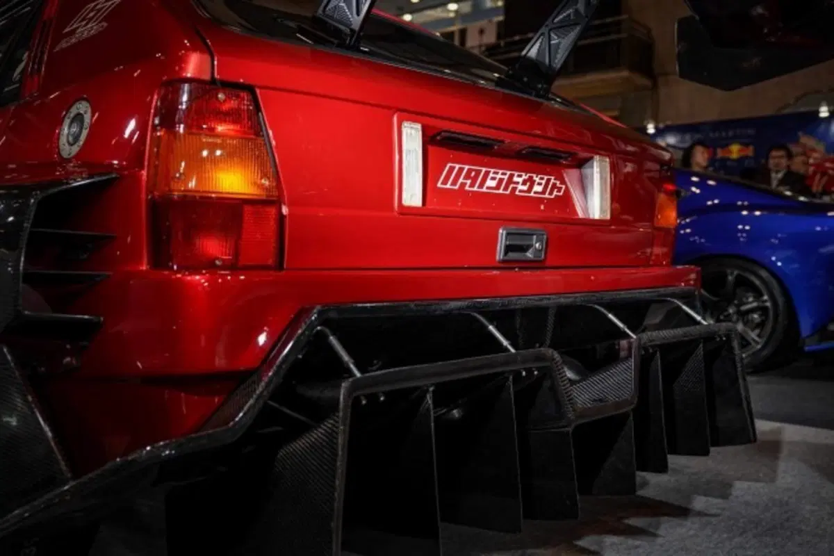 Lancia Delta Fenice 105, un progetto speciale dal Giappone (4)