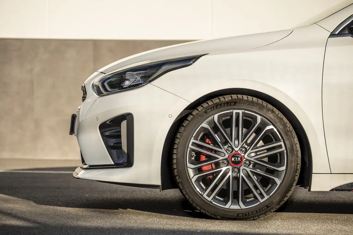 Kia Proceed GT 2019 | Assetto sportivo e 204 CV con carattere [Video] (3)