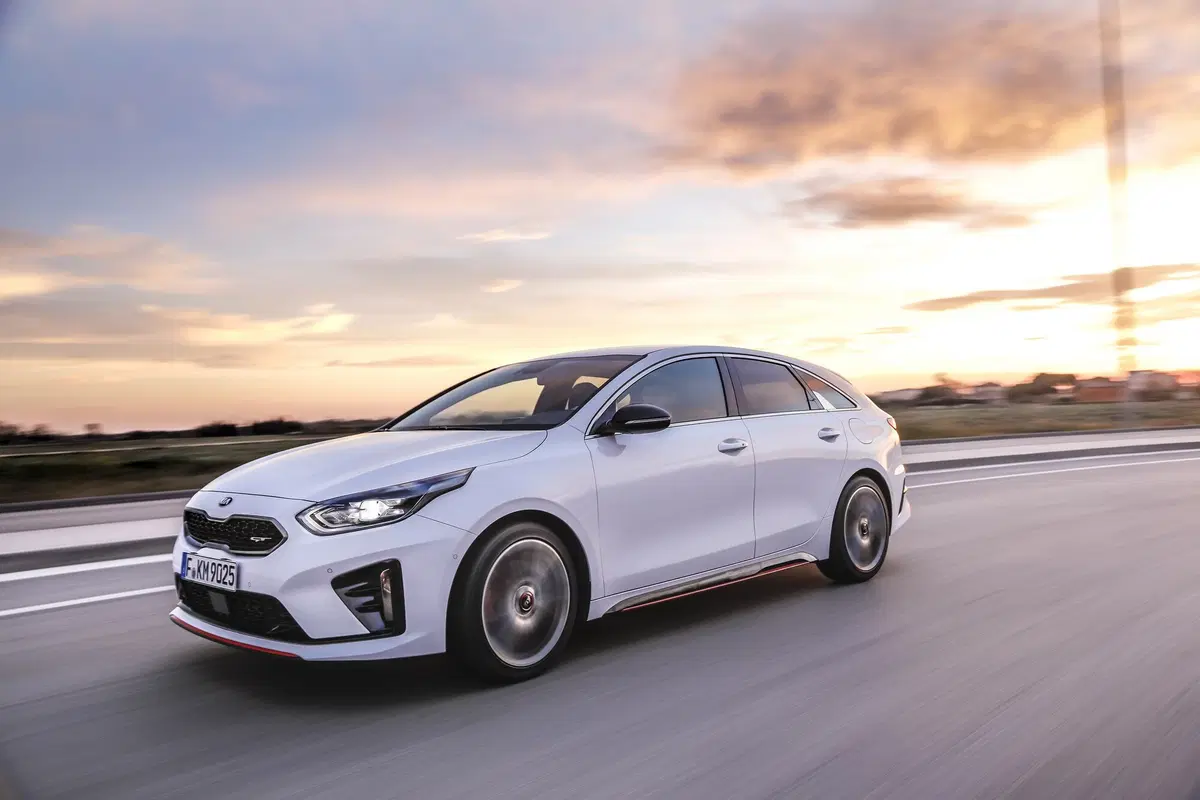Kia ProCeed GT 2019 | Assetto sportivo e 204 CV con carattere [Video]