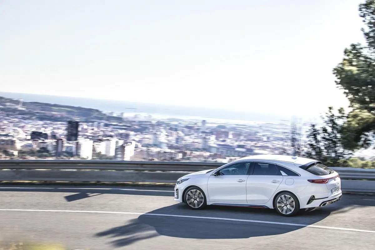 Kia Proceed GT 2019 | Assetto sportivo e 204 CV con carattere [Video] (21)