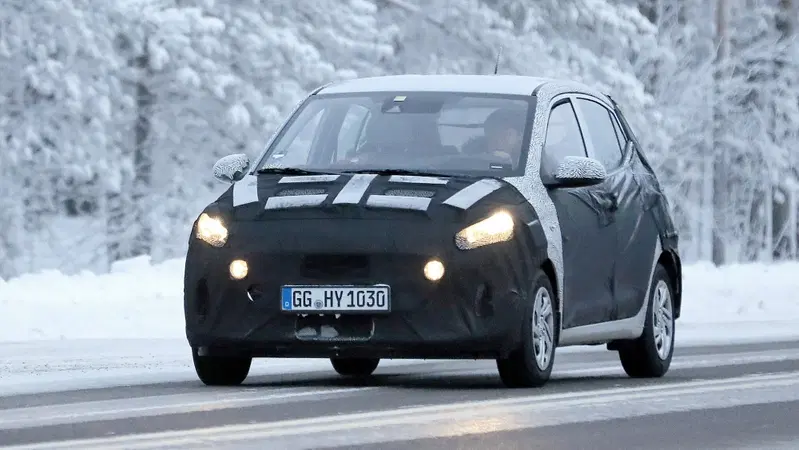 Hyundai i10: le foto spia della nuova generazione