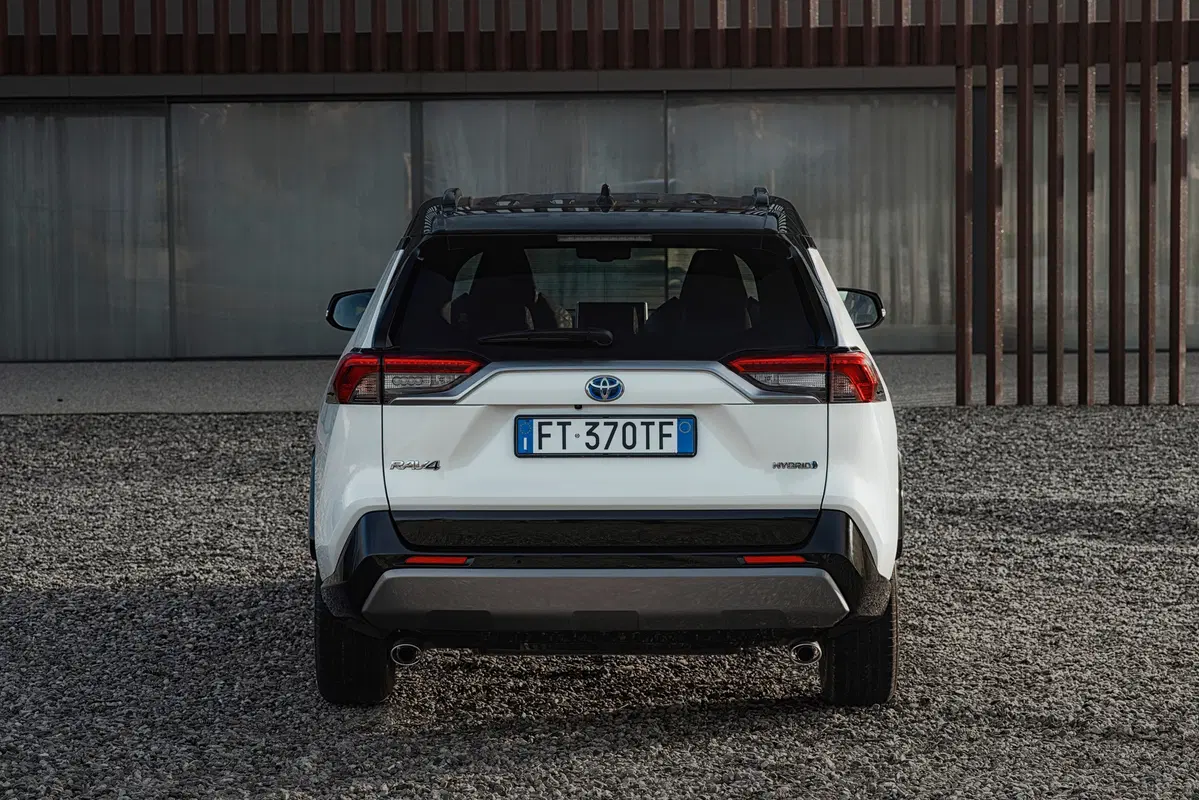 Toyota RAV4 2019, solo Hybrid, anche 4x4 AWD-i [Video] (3)