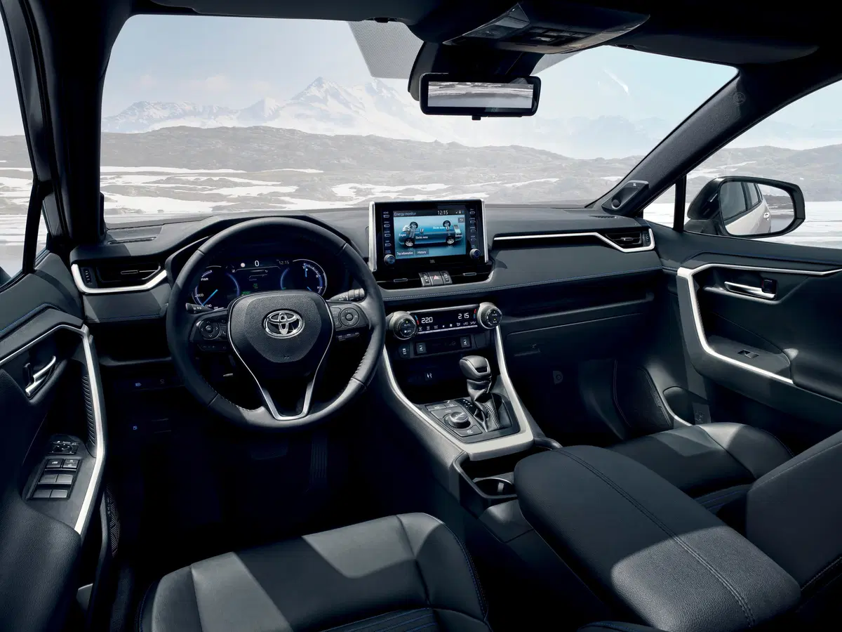 Toyota RAV4 2019, solo Hybrid, anche 4x4 AWD-i [Video] (9)