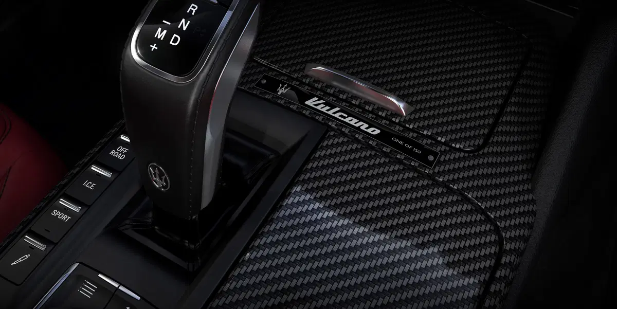 Maserati Levante, arriva l'edizione limitata Vulcano (4)