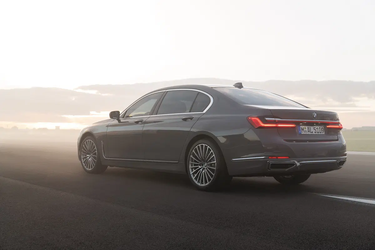 Nuova BMW Serie 7: ecco l’ammiraglia in video (2)