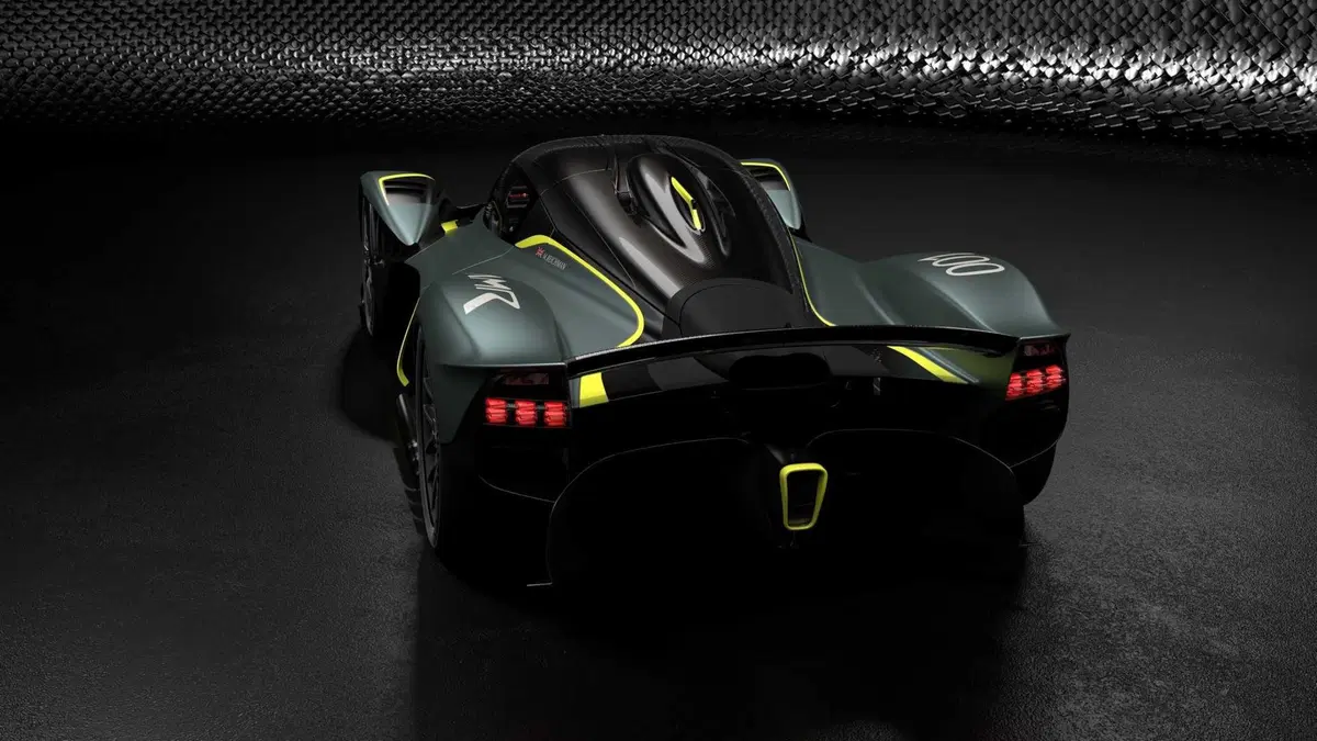 Aston Martin Valkyrie, più estrema con l’AMR Track Performance Pack (3)