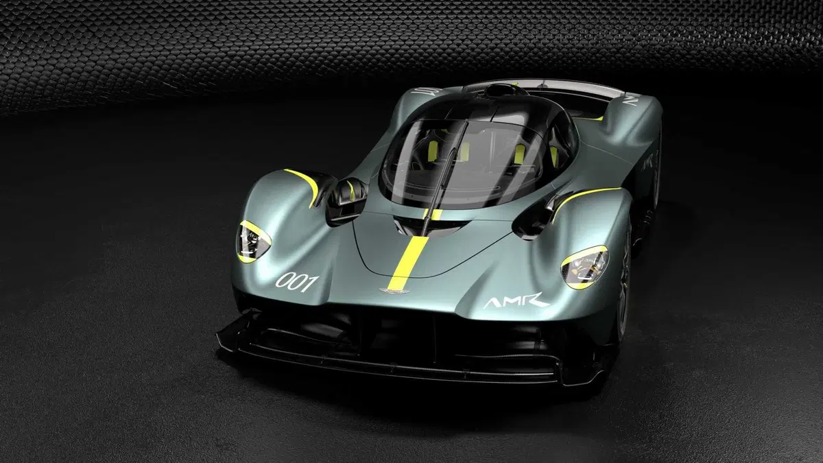 Aston Martin Valkyrie, più estrema con l’AMR Track Performance Pack (4)