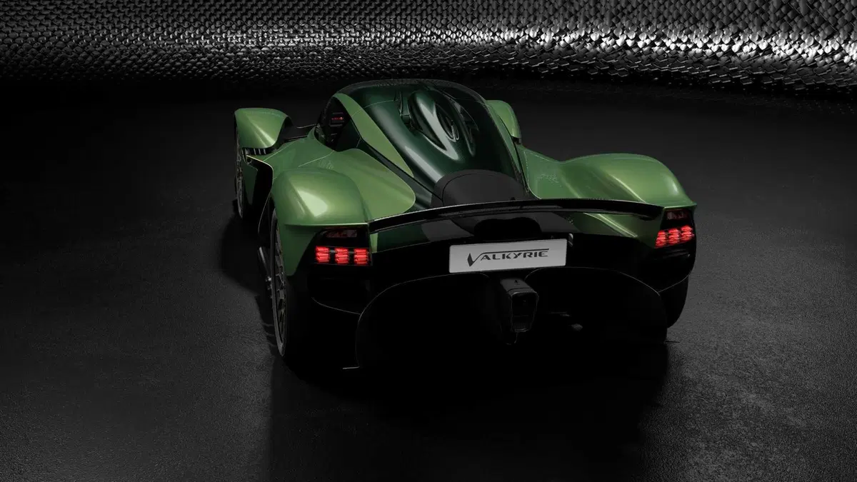 Aston Martin Valkyrie, più estrema con l’AMR Track Performance Pack (10)