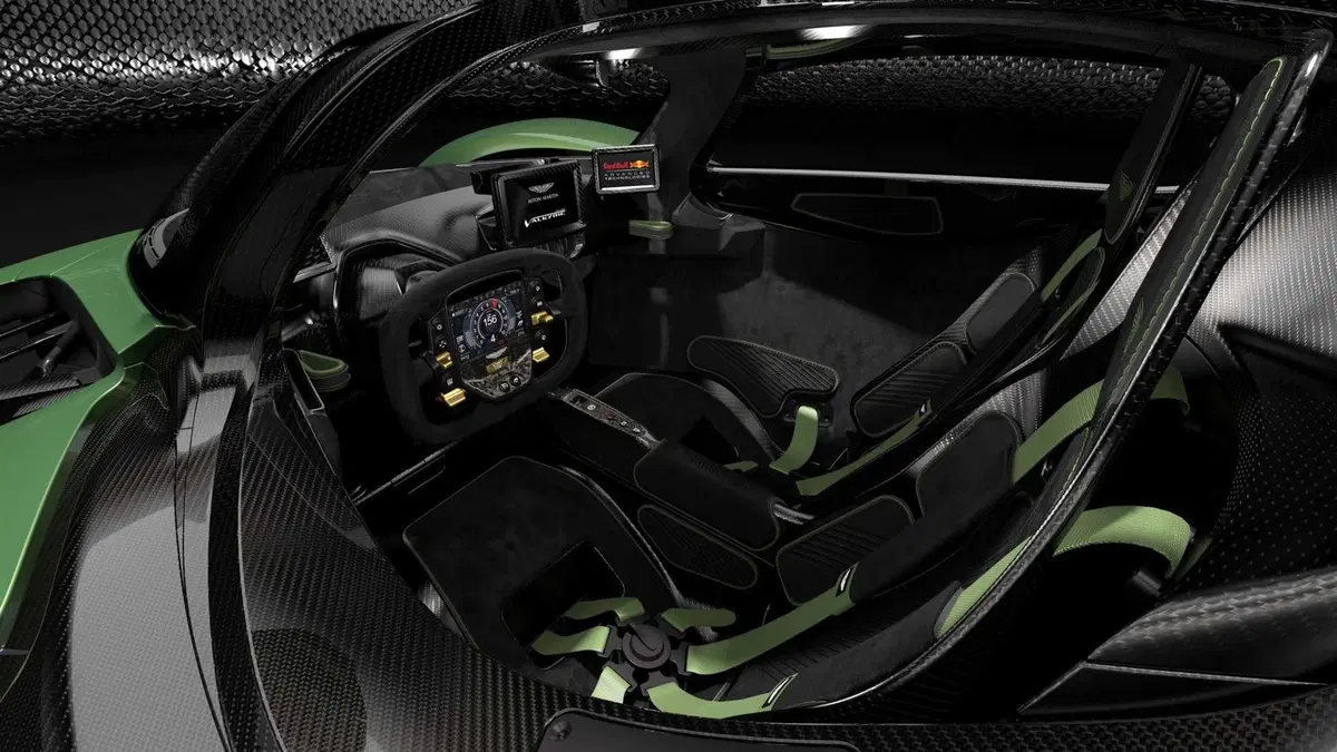 Aston Martin Valkyrie, più estrema con l’AMR Track Performance Pack (14)