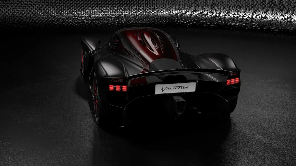 Aston Martin Valkyrie, più estrema con l’AMR Track Performance Pack (2)