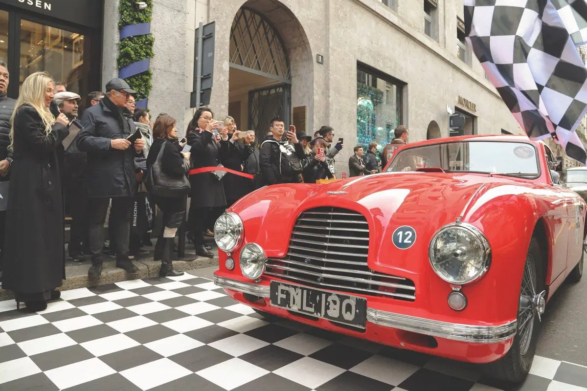 Coppa Milano Sanremo: 70 auto classiche e 5 Moto Guzzi di Moto.it pronte!  (5)
