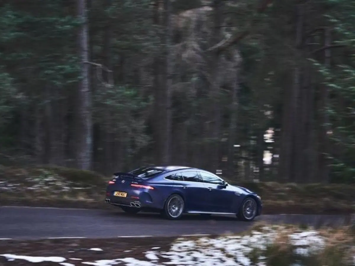 Mercedes AMG GT Coupé 4, Concorde a caccia di Panamera & Co (6)