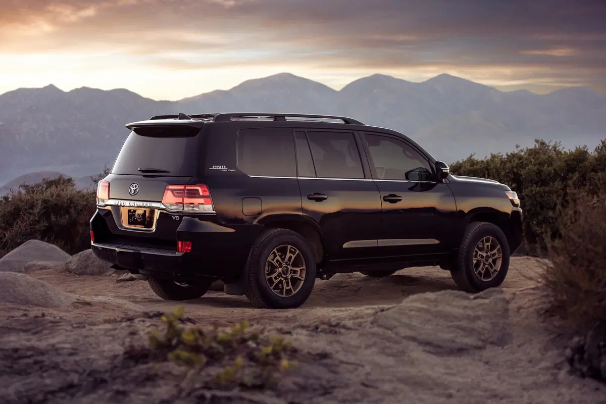 Toyota Land Cruiser Heritage Edition: fuoristrada V8 da 381 CV (2)
