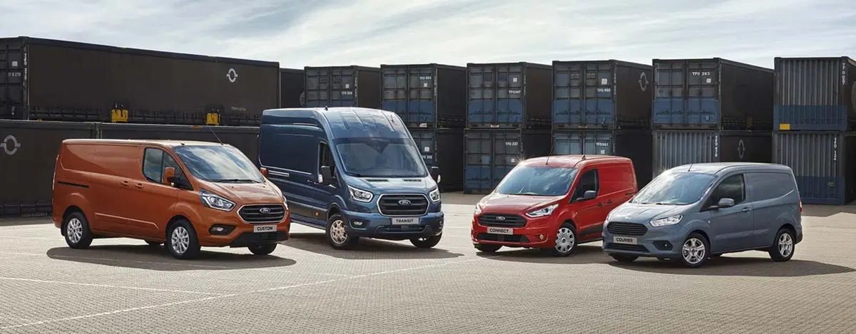Veicoli commerciali Ford, 2019 ricco di novit&agrave; con Raptor e Transit PHEV