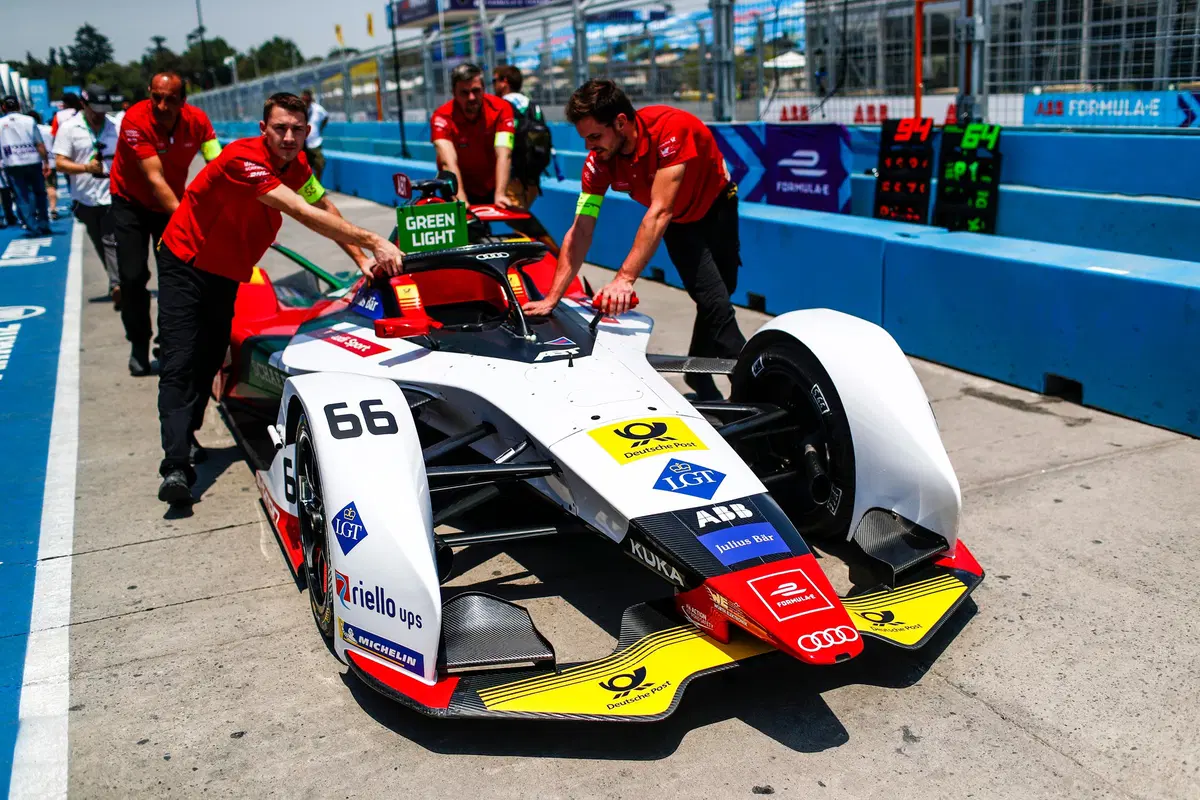 Formula E, ePrix di Santiago del Cile: vince Bird (8)