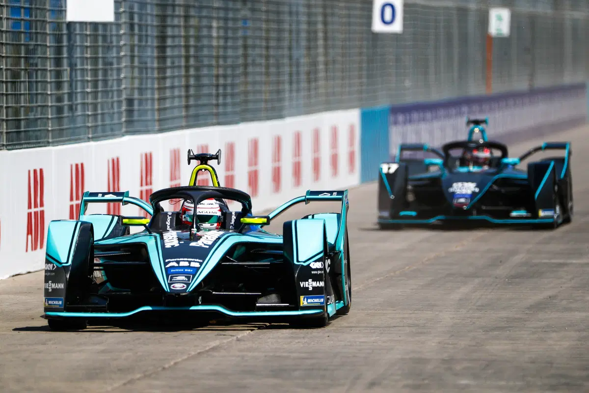 Formula E, ePrix di Santiago del Cile: vince Bird (20)
