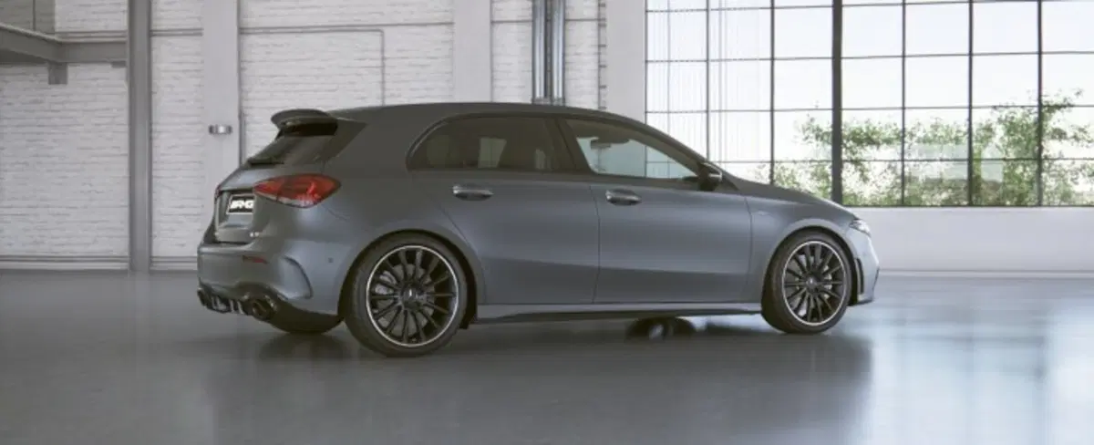 AMG A35 4matic: serie speciale Race Edition (2)
