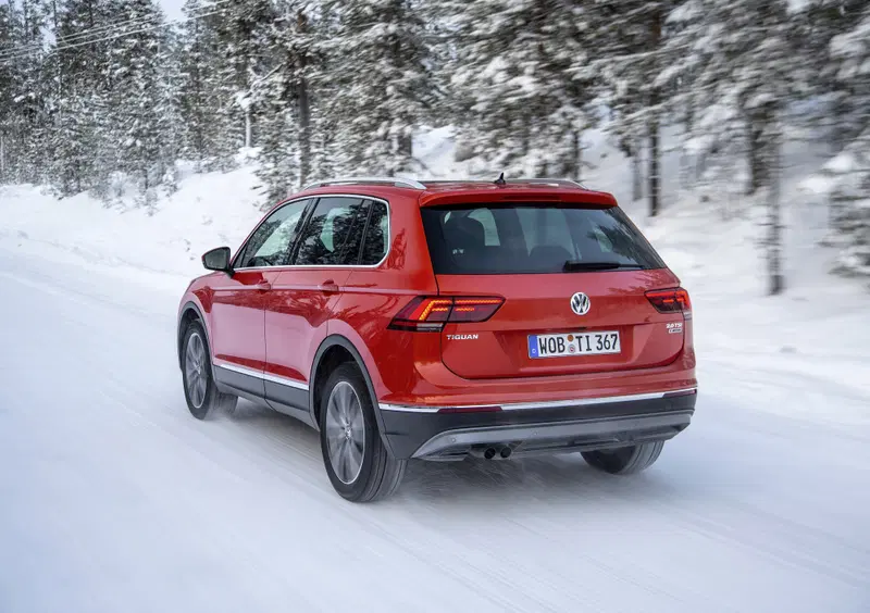 Volkswagen Tiguan (2016-24) (5)
