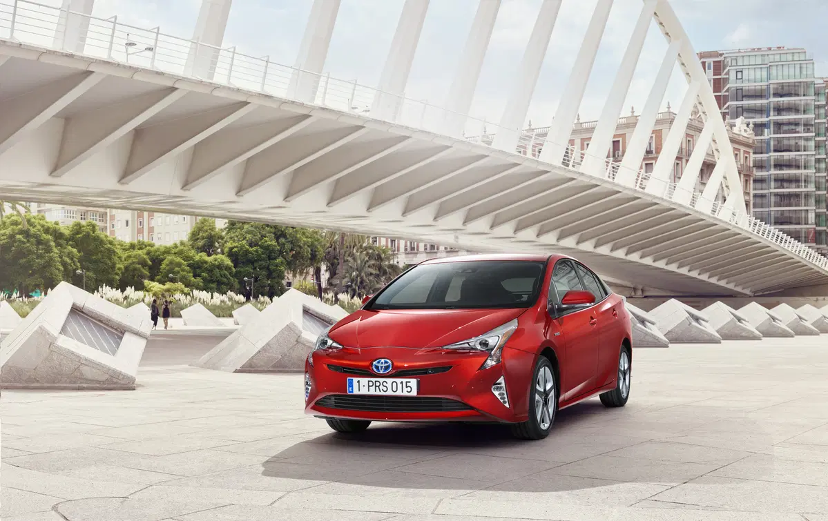 Toyota Prius (2016-23) (9)
